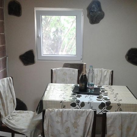 Guest House Nima Borjomi Exterior foto