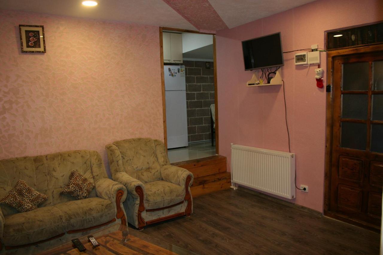 Guest House Nima Borjomi Exterior foto