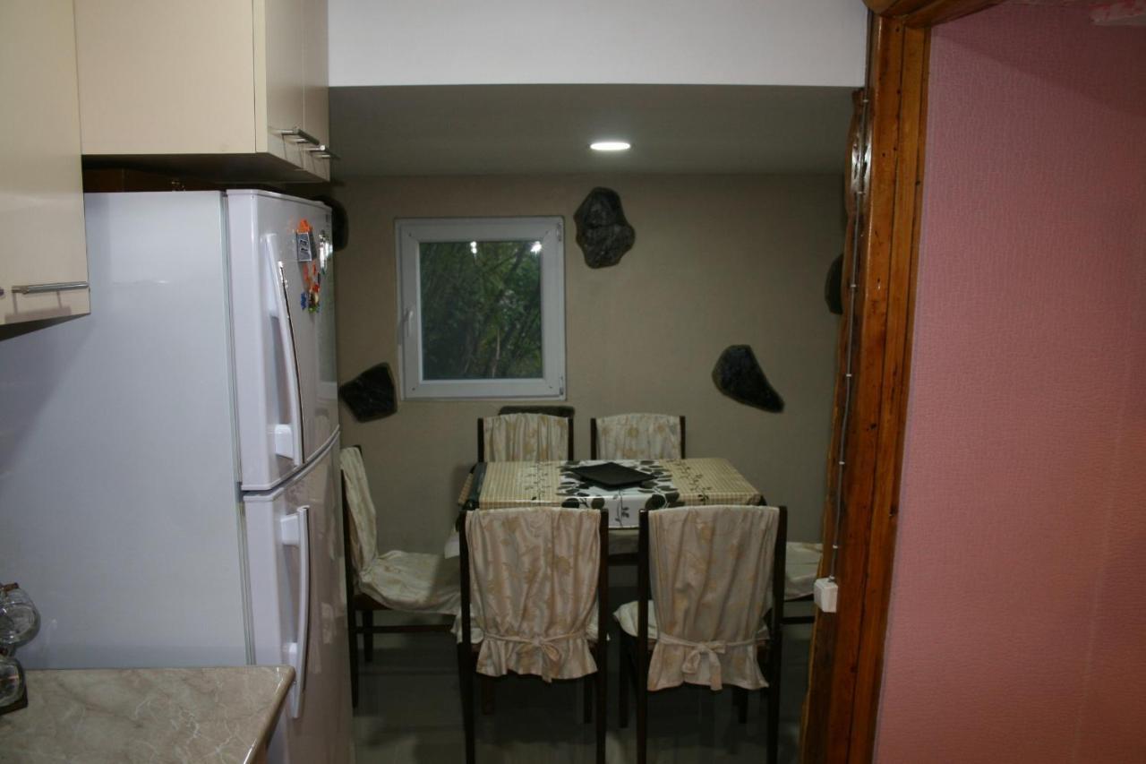 Guest House Nima Borjomi Exterior foto